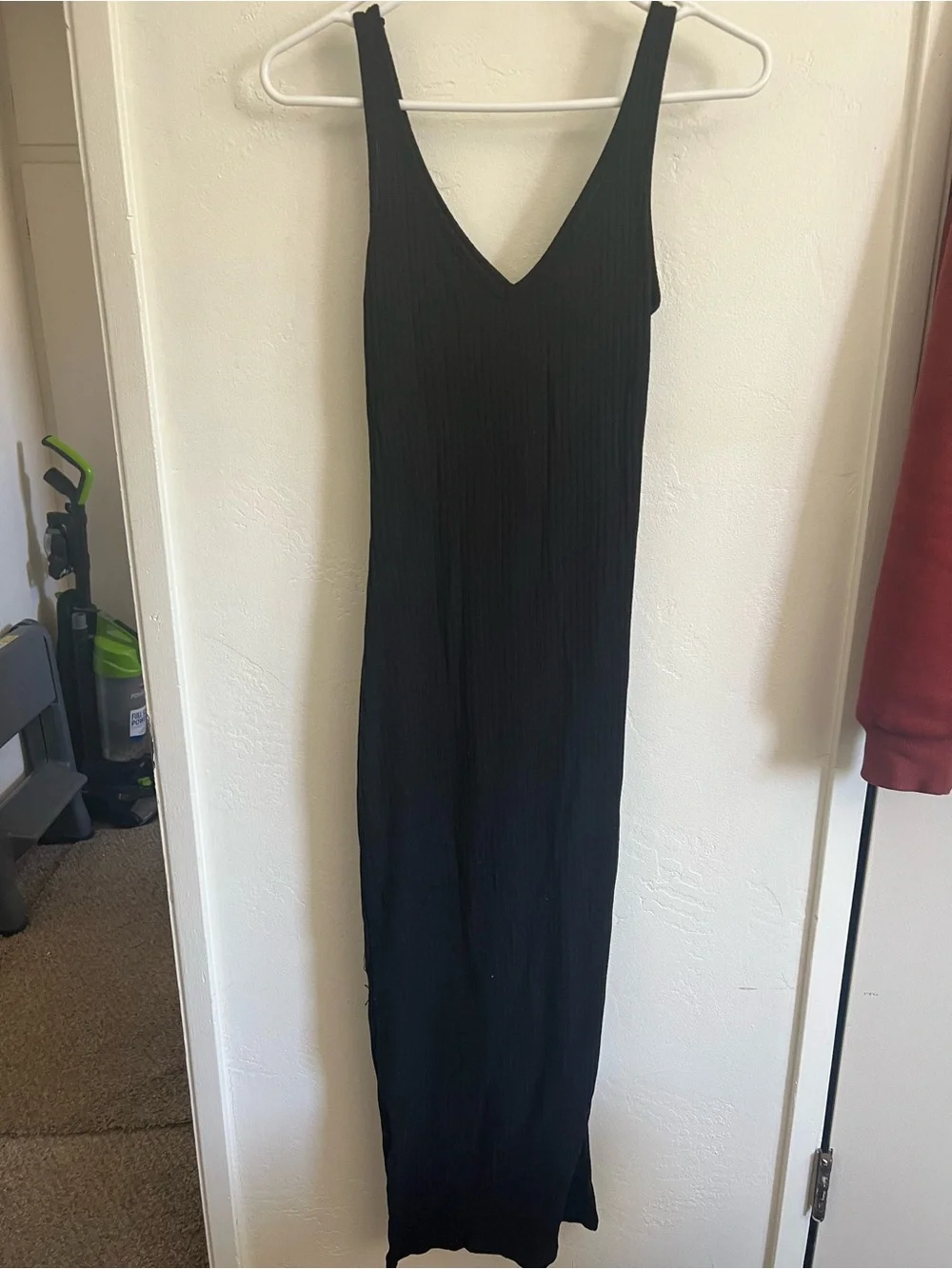 Classic Black Sleeveless V-Neck Maxi Dress